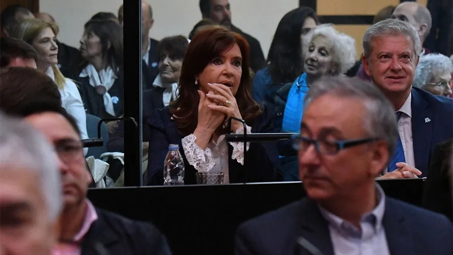 Cristina Kirchner frente “a los armados” judiciales de Comodoro Py.