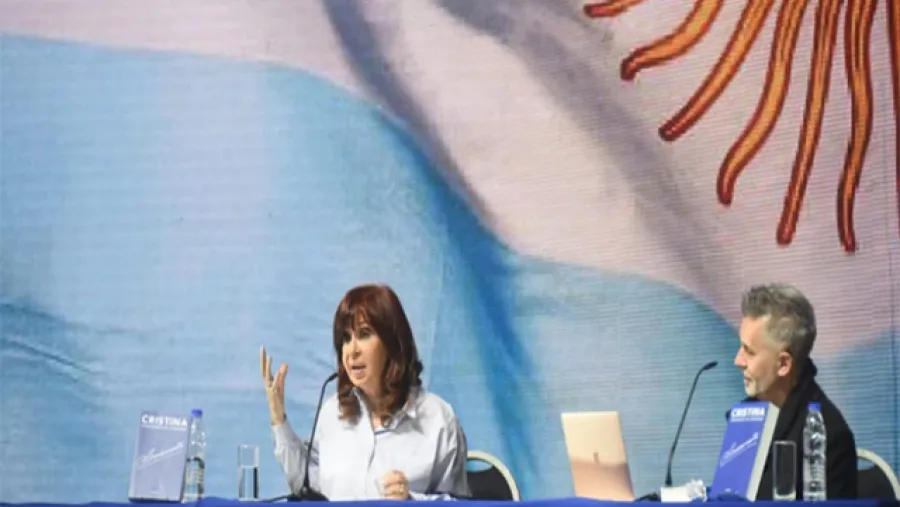 Cristina Kirchner presenta su libro en Tortuguitas