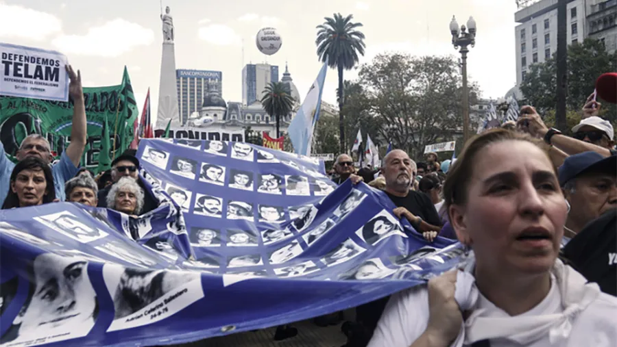 Jueces, fiscales, abogados y referentes de derechos humanos, en alerta por el desmantelamiento de los derechos humanos en la Argentina.