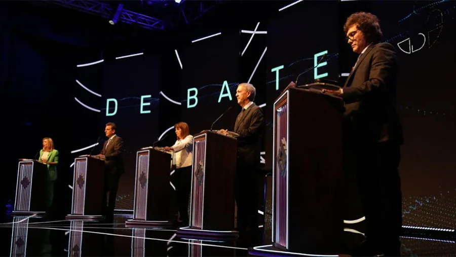 Myriam Bregman (Frente de Izquierda y Trabajadores-Unidad, FIT-U), Sergio Massa (Unión por la Patria, UxP), Patricia Bullrich (Juntos por el Cambio, JxC), Javier Milei (La Libertad Avanza, LLA) y Juan Schiaretti (Hacemos por Nuestro País, HNP). Myriam Bregman (Frente de Izquierda y Trabajadores-Unidad, FIT-U), Sergio Massa (Unión por la Patria, UxP), Patricia Bullrich (Juntos por el Cambio, JxC), Javier Milei (La Libertad Avanza, LLA) y Juan Schiaretti (Hacemos por Nuestro País, HNP).