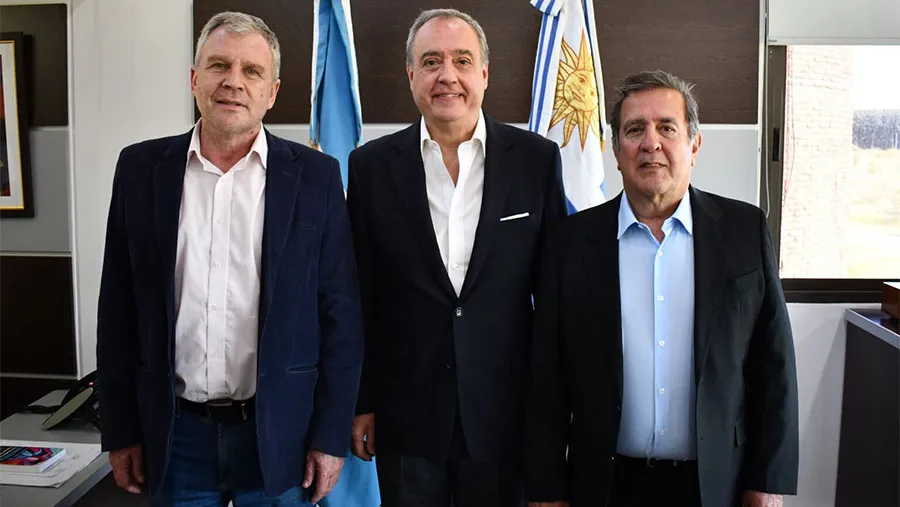 Pedro Galimberti, Alejandro Daneri y Juan Carlos Chagas, quien fue sugerido por Kueider en un arreglo con Rogelio Frigerio. Pedro Galimberti, Alejandro Daneri y Juan Carlos Chagas, quien fue sugerido por Kueider en un arreglo con Rogelio Frigerio.