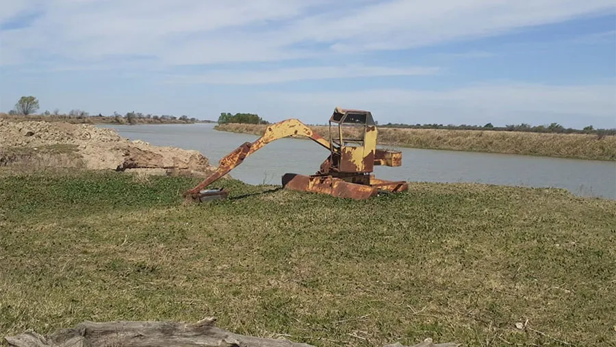 El terraplén fue denunciado ante la Justicia Federal de Victoria y su responsable se encuentra identificado.