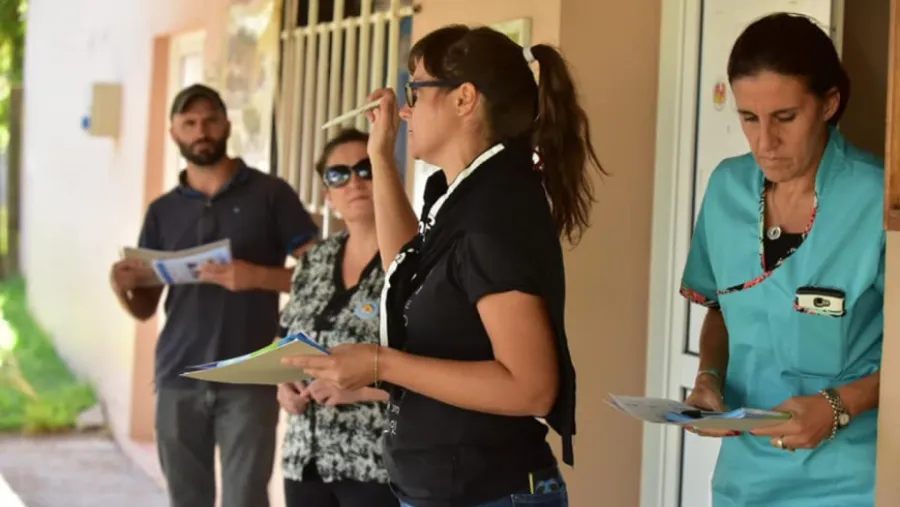 Ante un caso de dengue en Villa Elisa, activaron un operativo de bloqueo sanitario