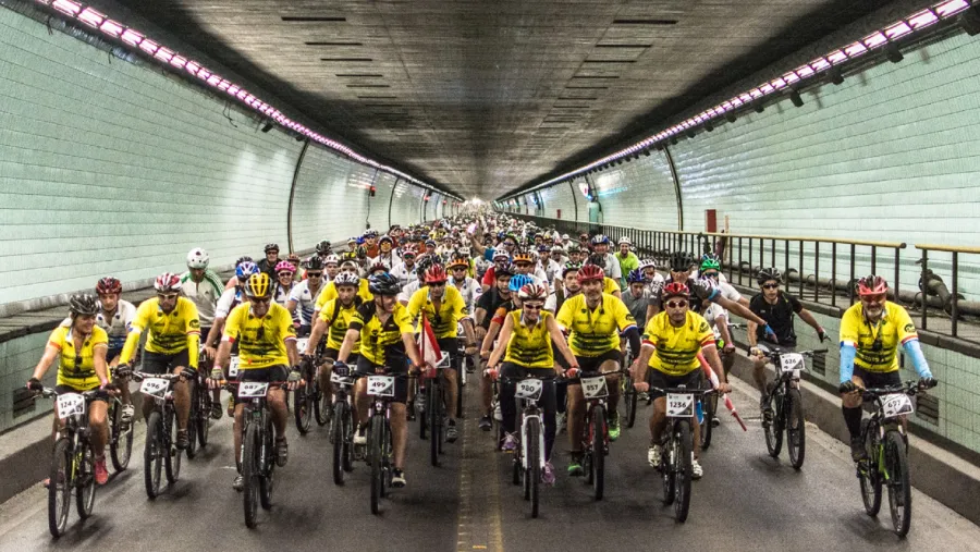 Cicloturismo: esperan más de 700 pedalistas en la 12ª edición del Cruce del Túnel Cicloturismo: esperan más de 700 pedalistas en la 12ª edición del Cruce del Túnel