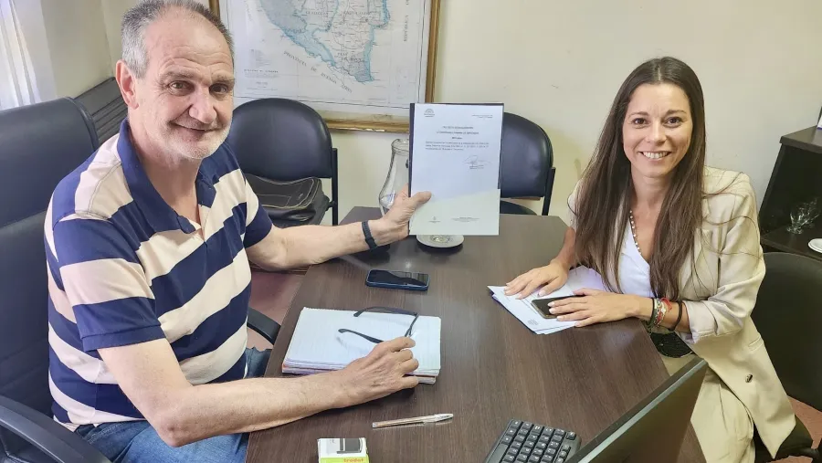 Uranga recibió a la diputada Ballejos y consideró “muy productiva” la reunión Uranga recibió a la diputada Ballejos y consideró “muy productiva” la reunión