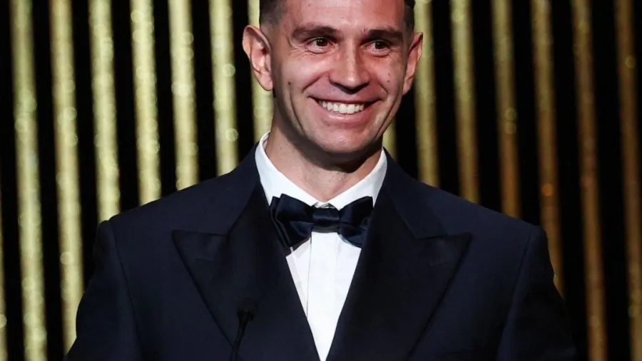 Emiliano Dibu Martínez