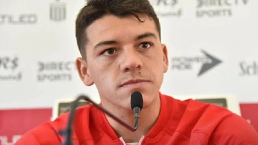 Fútbol: Patronato hizo oficial la polémica llegada del uruguayo Diego García