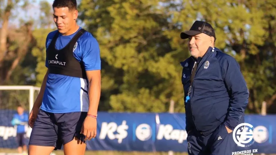 Diego Maradona Maradona volvió a las prácticas de Gimnasia, donde tres entrerrianos asoman en el equipo