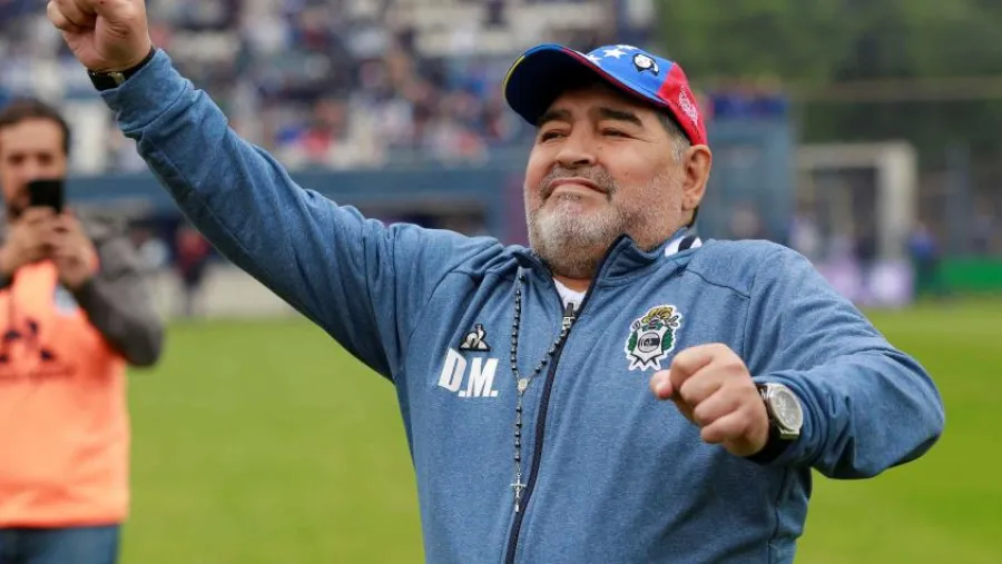 Gimnasia La Plata celebra su aniversario con la continuidad de Diego Maradona