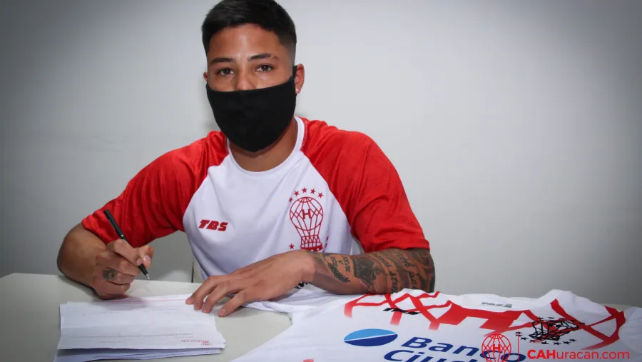 Fútbol: Diego Mercado firmó con Huracán, uno de los rivales de Patronato