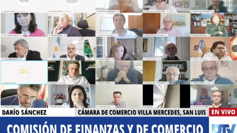 Junto a cámaras comerciales, diputados debatieron proyectos sobre compras con tarjeta