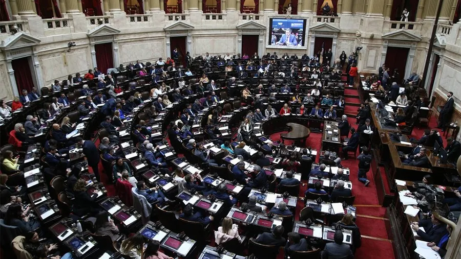 Los DNU y otros paquetes de medidas del gobierno nacional se discutirán en las sesiones extraordinarias. Los DNU y otros paquetes de medidas del gobierno nacional se discutirán en las sesiones extraordinarias.