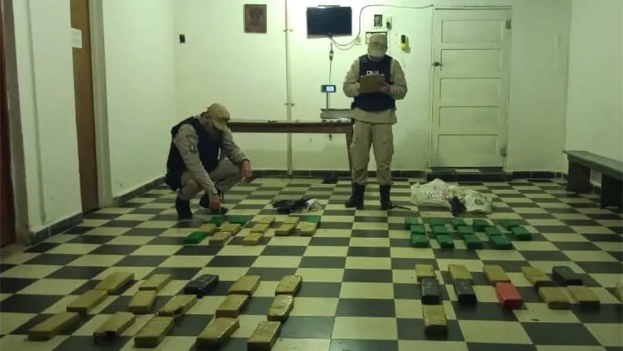 El secuestro del estupefaciente se realizó en dos procedimientos, que tuvieron lugar en las provincias de Misiones y Corrientes.