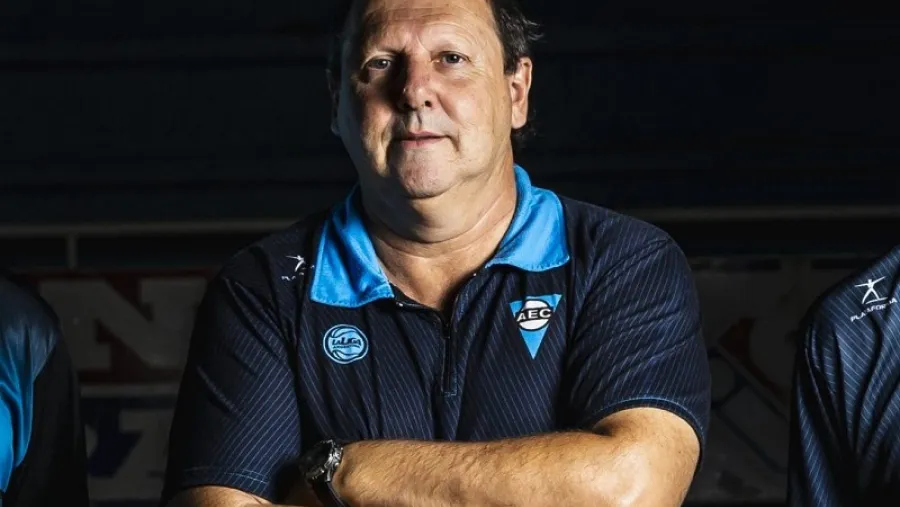 Según Oscar Bonell, “Echagüe sí o sí tiene que estar de mitad de tabla para arriba” Según Oscar Bonell, “Echagüe sí o sí tiene que estar de mitad de tabla para arriba”