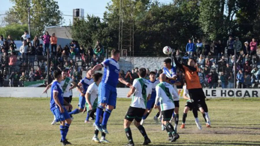 Viale FBC fue el único que festejó en una fecha de clásicos en la Liga de Paraná Campaña Viale FBC fue el único que festejó en una fecha de clásicos en la Liga de Paraná Campaña