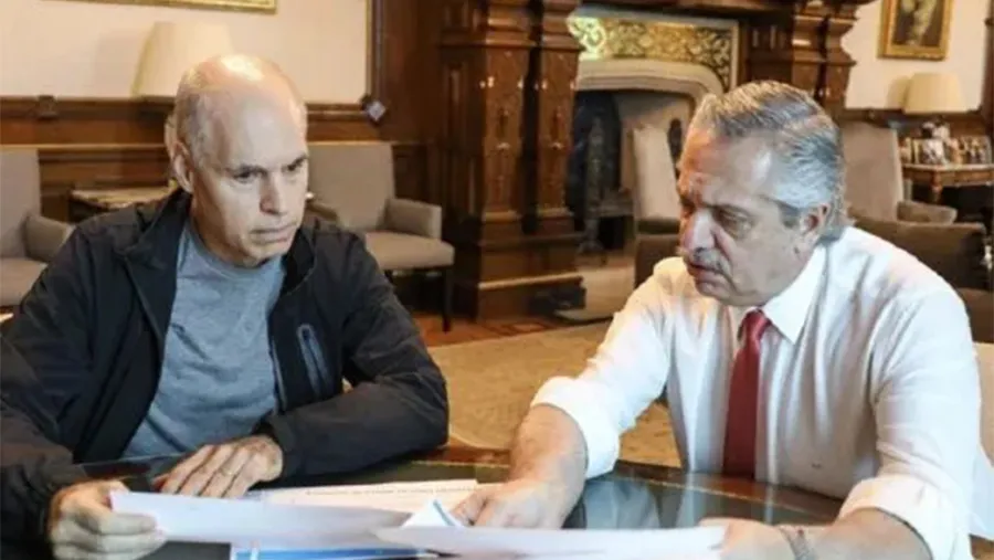 El Presidente y el jefe de Gobierno deben discutir estrategias de acción, no principios irreconciliables. El Presidente y el jefe de Gobierno deben discutir estrategias de acción, no principios irreconciliables.