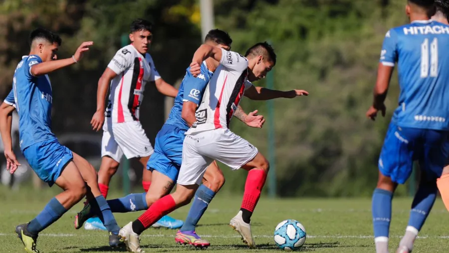 En Reserva, Patronato no pudo sostener la ventaja y cayó en su visita a Vélez En Reserva, Patronato no pudo sostener la ventaja y cayó en su visita a Vélez