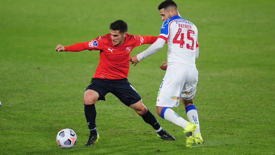Con un gol en contra, Independiente venció a Bahía y quedó a un paso de la clasificación
