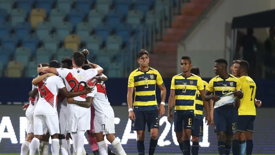 Fútbol: Ecuador y Perú empataron en un partido lleno de goles por la Copa América Fútbol: Ecuador y Perú empataron en un partido lleno de goles por la Copa América