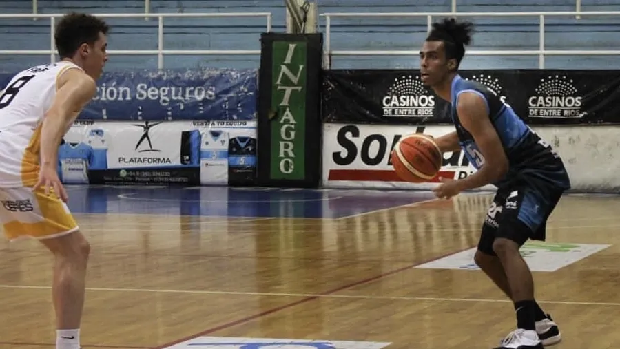 Básquet: Echagüe cortó a Xavier Charles Parker del plantel de Liga Argentina