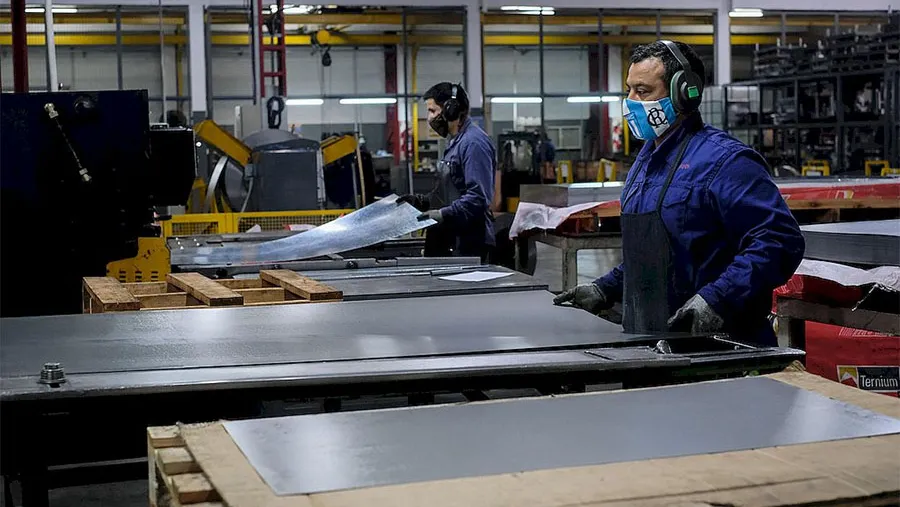 La pandemia ha dejado al descubierto hasta qué punto pueden ser tóxicos para la convivencia en la diversidad algunos medios de comunicación, analistas, conductores/as de noticieros y, por supuesto, la activa legión de economistas ortodoxos dominantes en el espacio público.