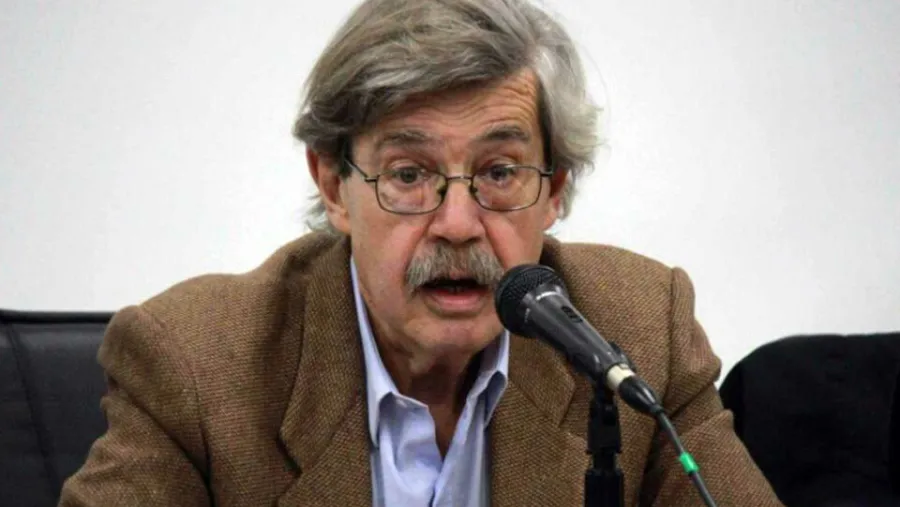 Eduardo Basualdo, historiador, economista e investigador. Eduardo Basualdo, historiador, economista e investigador.