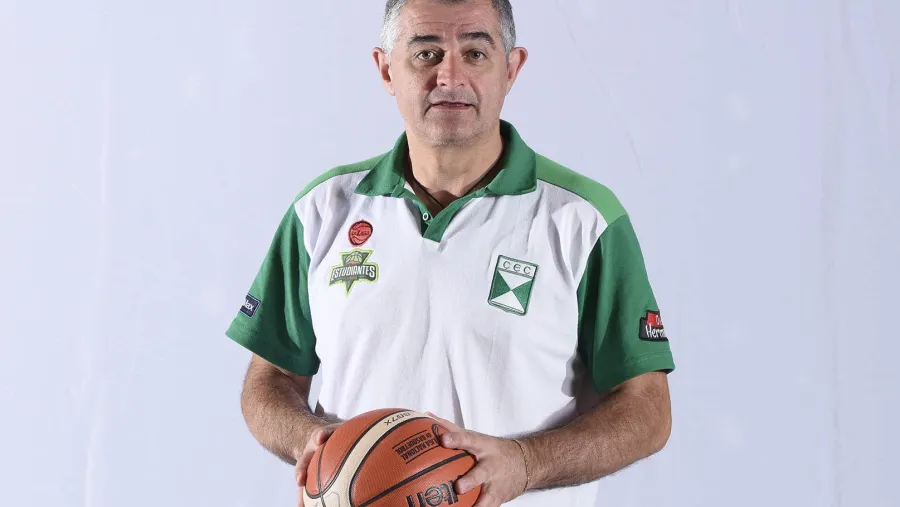 Eduardo Jápez seguirá como entrenador de Estudiantes de Concordia