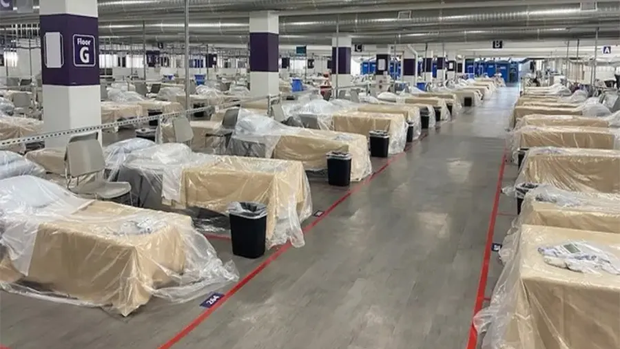 El Renown Regional Medical Center de Reno (Estados Unidos) debió recurrir a una solución de emergencia para paliar la falta de camas.