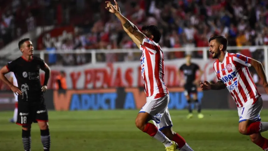 El entrerriano Walter Bou aprovechó un regalo y Unión se reencontró con el triunfo