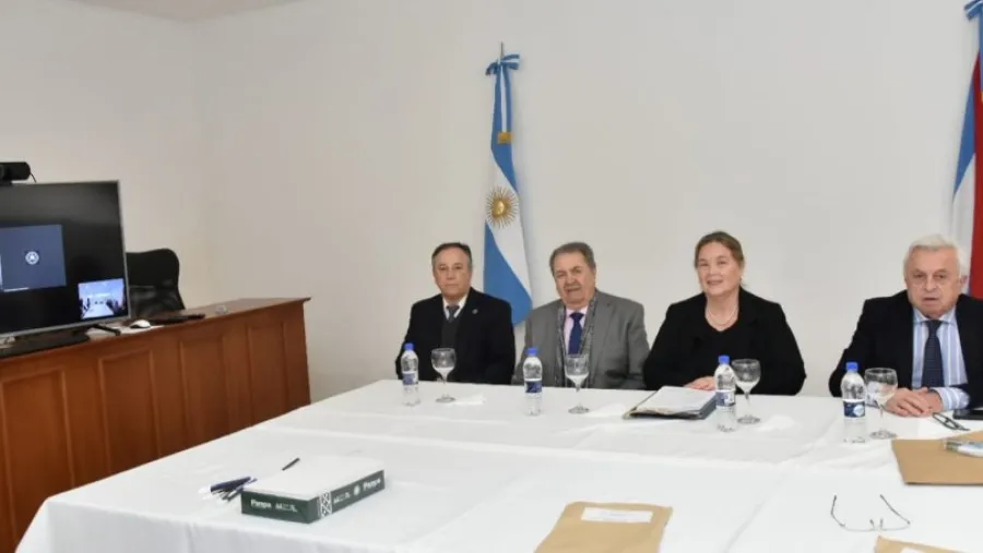 El STJ tuvo reunión de Acuerdo en Gualeguaychú y visitó la obra del edificio de Tribunales