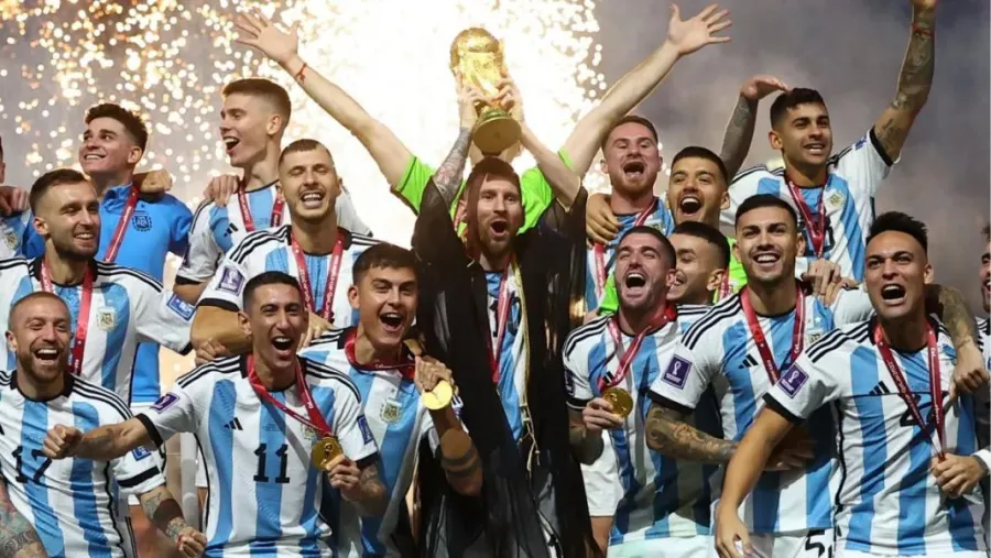 En dos horas agotaron las entradas para ver a la selección argentina campeona del mundo En dos horas agotaron las entradas para ver a la selección argentina campeona del mundo