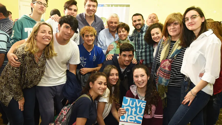 Stratta y Lauritto entregaron aportes 