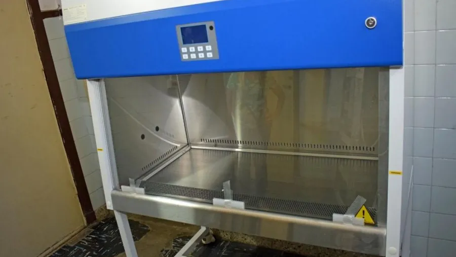 Las Cabinas de Bioseguridad impiden la entrada o salida de cualquier patógeno (agente biológico).