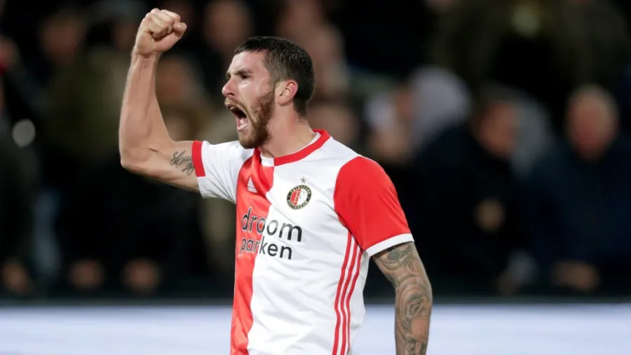 Con el aporte del entrerriano Senesi, Feyenoord avanzó a la final de la Copa Holanda