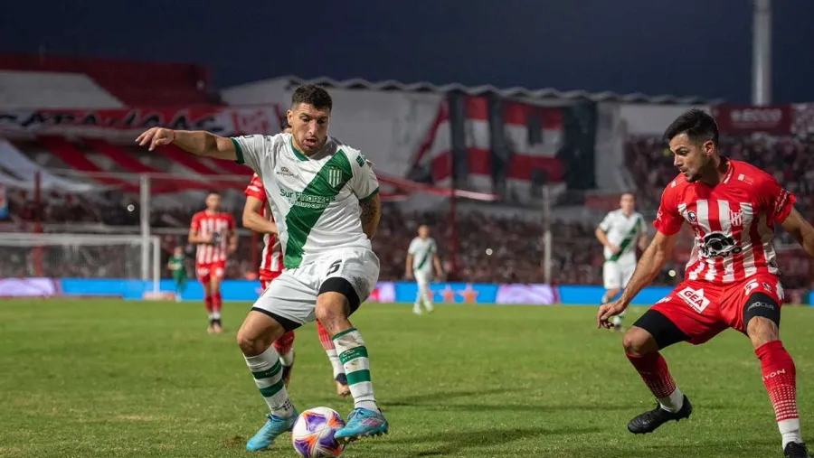 Banfield pretende renovarle el contrato al paranaense Eric Remedi