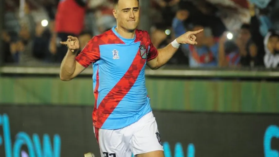 Con gol de un ex Patronato, Arsenal venció a Banfield en su debut