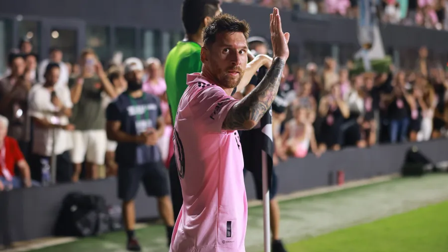 Messi anotó por duplicado en su estreno como titular en el Inter de Miami Messi anotó por duplicado en su estreno como titular en el Inter de Miami