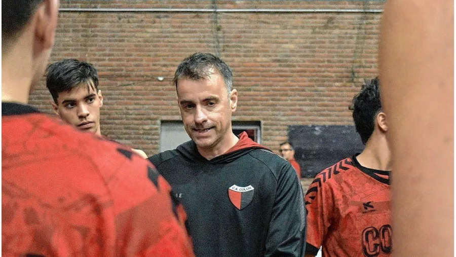 Básquet: el paranaense Juan Siemienczuk seguirá siendo DT de Colón de Santa Fe