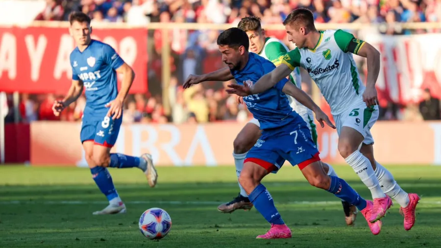 En Santa Fe, Unión venció a Defensa y Justicia y cerró el torneo con una sonrisa