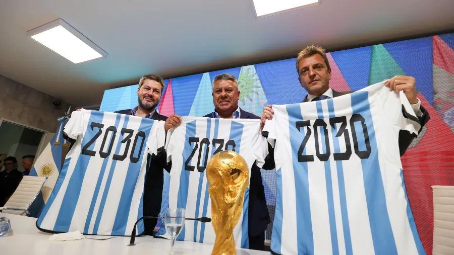 La FIFA confirmó el calendario del Mundial 2030 con las fechas en Sudamérica