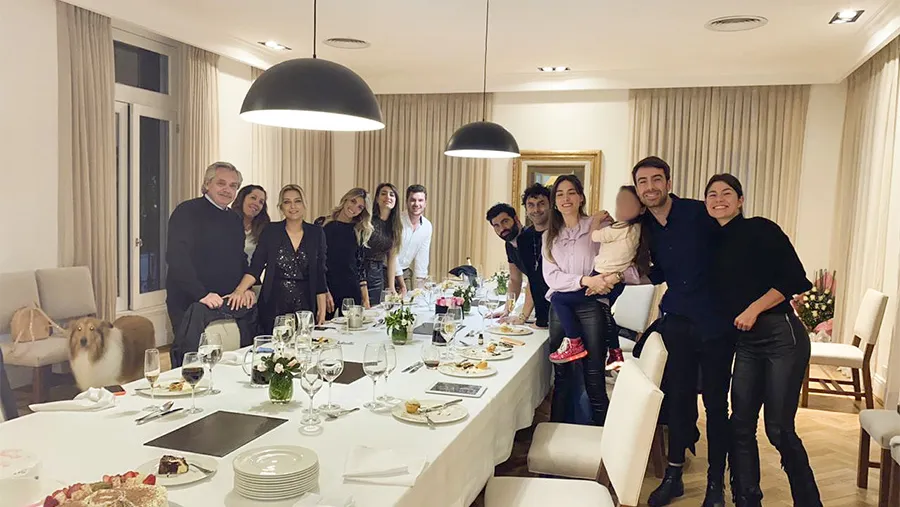 La celebración del cumpleaños de Fabiola Yáñez.