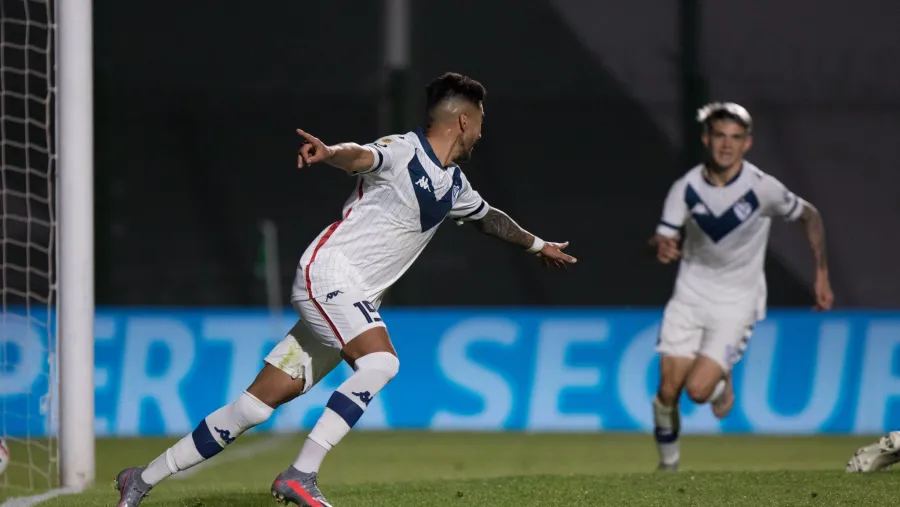 Liga Profesional de Fútbol: Vélez abrió la fecha con un triunfo de visitante en Junín Liga Profesional de Fútbol: Vélez abrió la fecha con un triunfo de visitante en Junín
