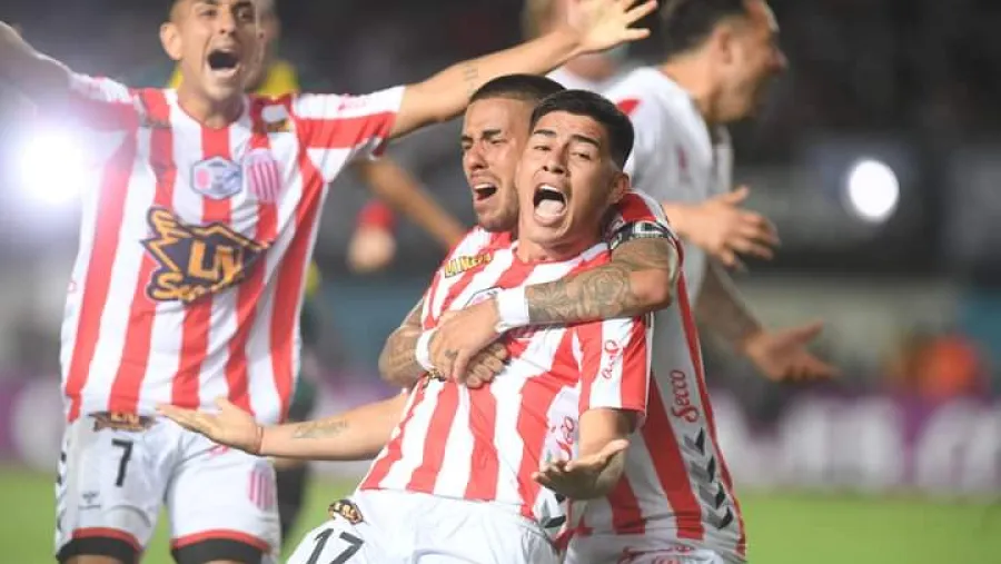Barracas Central logró por penales un histórico ascenso a Primera División