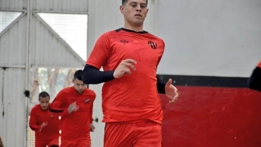 Patronato entrenó bajo techo y Sava definió los convocados para recibir a Unión 