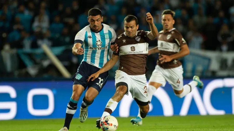 Platense le ganó a Racing en Avellaneda y tomó más impulso en los promedios Platense le ganó a Racing en Avellaneda y tomó más impulso en los promedios