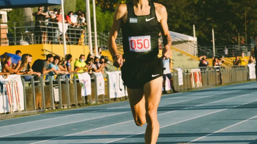 El concordiense Federico Bruno volvió a batir el récord nacional en 1500 metros llanos