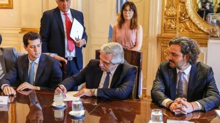 Alberto Fernández firmó el temario para extraordinarias