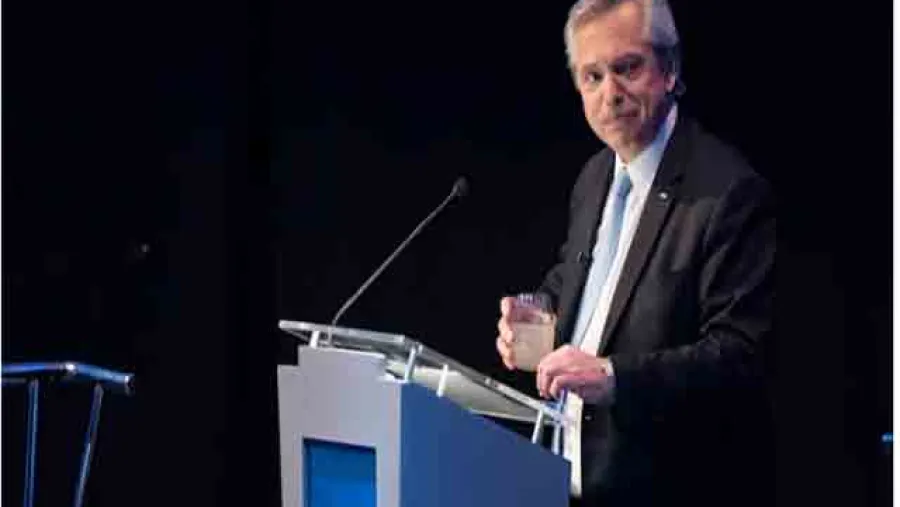 Alberto Fernández en el debate presidencial en Santa Fe