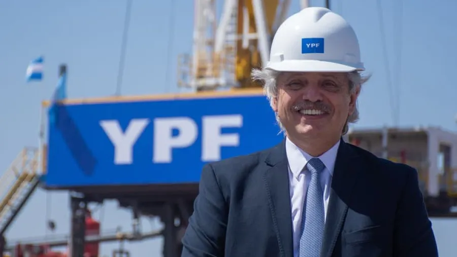 Alberto Fernández YPF