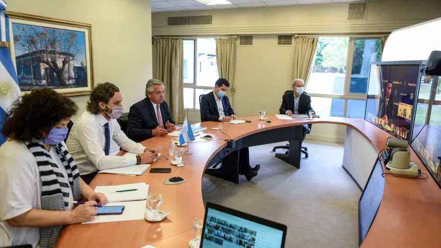 Fernández les propuso a los gobernadores un cierre de actividades de 23 a 6 en el país